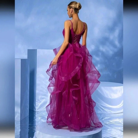 Giffniseti Women's Prom Dress Features 3D Rose Print, Layered Tulle and High-End - Picture 2 of 8